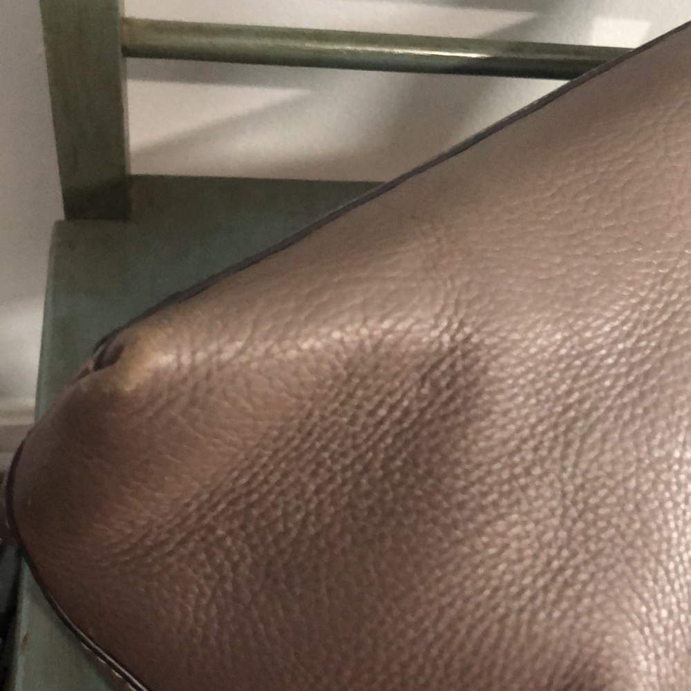 Tory Burch McGraw Purse!! Gently used! All tags and dust bag included! - Picture 13 of 15